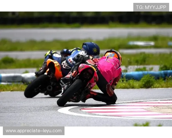 摩托GP赛季激战正酣 各大车队争夺冠军席位激烈竞争